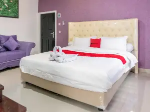 RedDoorz Near Manhattan Times Square Medan 2