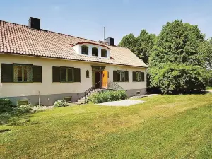 Nice Home in Romakloster with 5 Bedrooms and Wifi