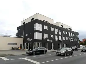 X-Hotel