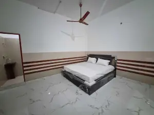 Hotel O Royal Palace