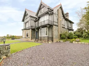 Plas Y Bryn Hall