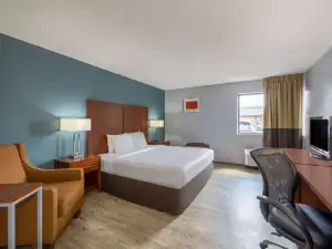 Travelodge by Wyndham Brooklyn Center