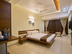 Hotel 3 Leaves