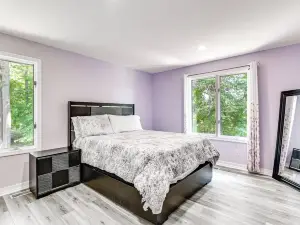 Bright Guest House: 15 Mi to Dtwn Baltimore!