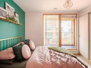 Waterfront 2 Bed Apartment with Views over Ipswich