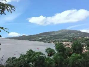 Maison de Charme a Saint Pierre Avec Vue Sur Mer et Montagne