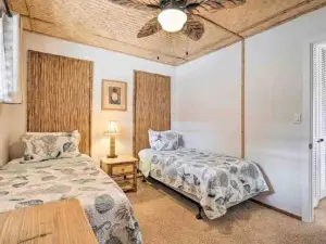 Family Friendly Kailua Bay View AC Free Parking Walk to Kailua Village