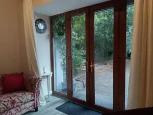 A Beautiful Countryside Apartment on Killarney Road