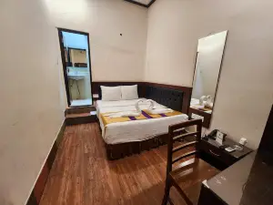 โรงแรม เรานัก