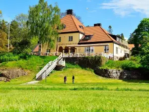 Grinda Stugby Och Sea Lodge - Pensionat Med Kost & Logi
