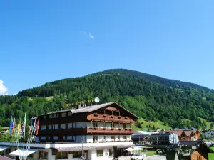 Monaco Sport Hotel