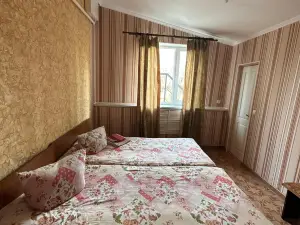Дом Жени и Люды — Zhenya & Lyuda's boarding house