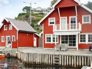 11 person holiday home in hebnes