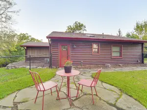 Quiet Lakeside Cabin Patio and Stunning Views!
