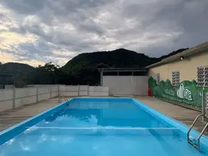 Main House – 3BR, 3 Bath, Pool - 8 people