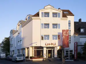 Hotel Uhu Köln / KUHN Hotelbetriebs GmbH