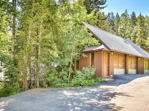 Elegant 4Br Cabin w/ Hot Tub 3 Bedrooms 3 Bathrooms Home