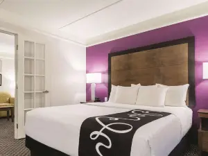 ลากินตา อินน์แอนด์สวีทส์ บายวินด์แฮม สนามบินอเล็กซานเดรีย