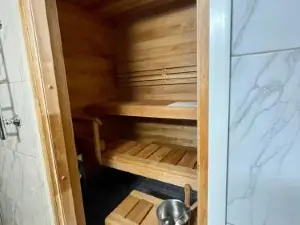 Cozy Apartment with Sauna & Terrace