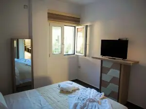 Lf Suites