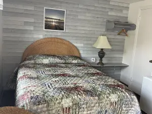Boulevard Motel
