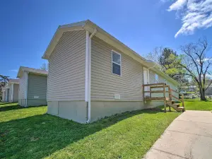 Charming One-Level Home w/ Deck, Walk to Dtwn