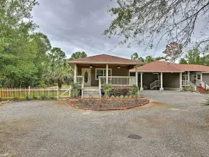 Crystal River Cottage on 1 Acre w/ Deck & Porch!