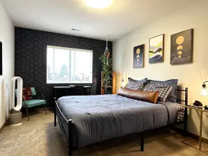 Central Tacoma Homestay with Breakfast Included -Private Room-