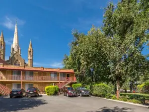 캐서드럴 모터 인