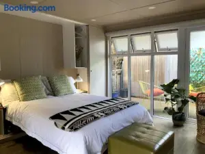 Cabin Retreat in the Heart of Warwick.