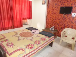 Hotel Omkar Palace