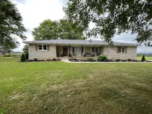 Beautiful farmhouse on a 200 acre farm.  Close to Rock Island State Park.