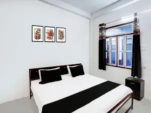 SPOT ON Hotel Lakshya Ghatampur