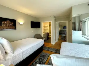 The Gem Museum Suites Evanston