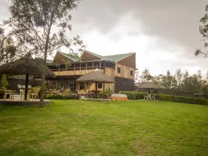 Dovenest Lodge
