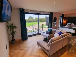 TT Lodges
