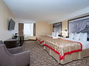 Ramada by Wyndham Niagara Falls Near the Falls