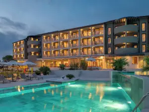 Molum Hotel & Residences
