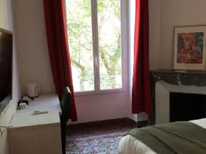 Hôtel le Moderne