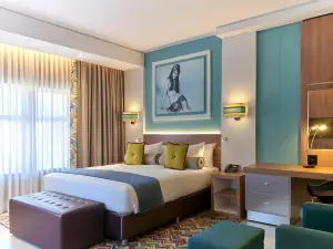 메트코트 앳 엠페러 팰리스