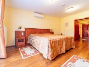 Pannon Hotel Bejelentkezés 20 óráig, Check-in Until 20 o'Clock, Einchecken Bis 20 Uhr
