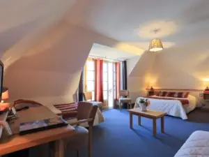 Logis Hôtel Restaurant & Spa les Remparts