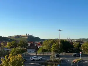 schönes Apartment mit Festungsblick - FREE Parking -