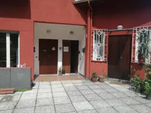RaMaya, Casa d'Artista
