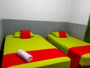 RedDoorz Plus Near Alun Alun Sumenep