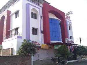Hotel Santosh Palace