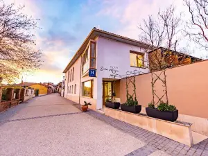 Eco-Hotel Doña Mayor