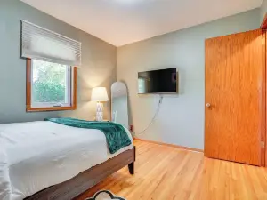 Spacious Cottage Grove Haven Near Downtown St Paul