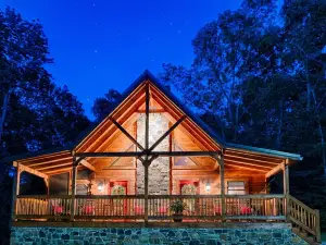New Construction Log home, beautiful home with boat slip