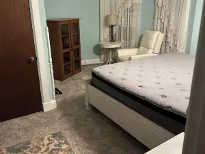 Beautiful place to stay, short walk to our downtown filled with places to visit.
